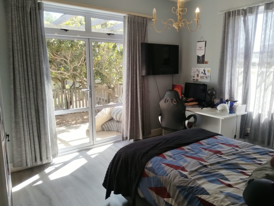 To Let 3 Bedroom Property for Rent in Lake Michelle Western Cape